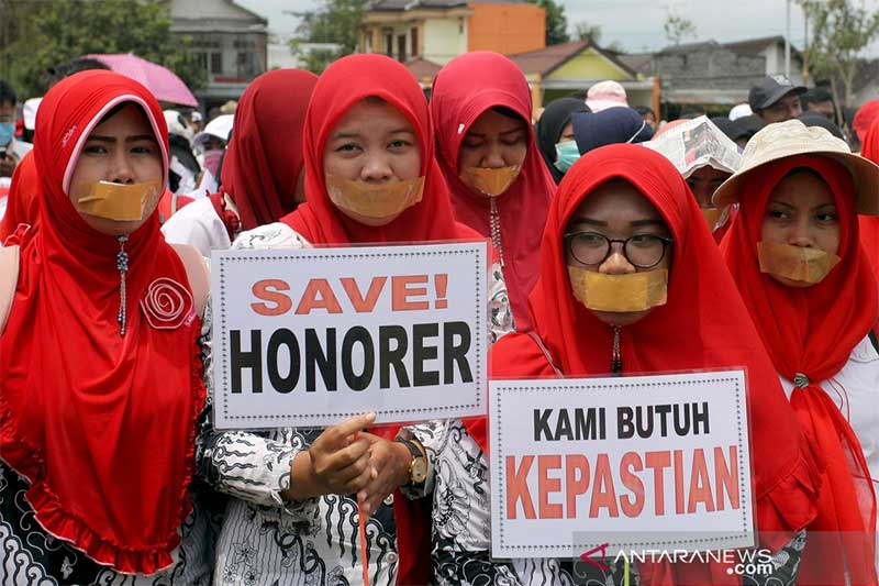 Bantuan Pendidikan Guru Honorer Rp 300.000 Per Bulan Cair Mulai Juli 2025