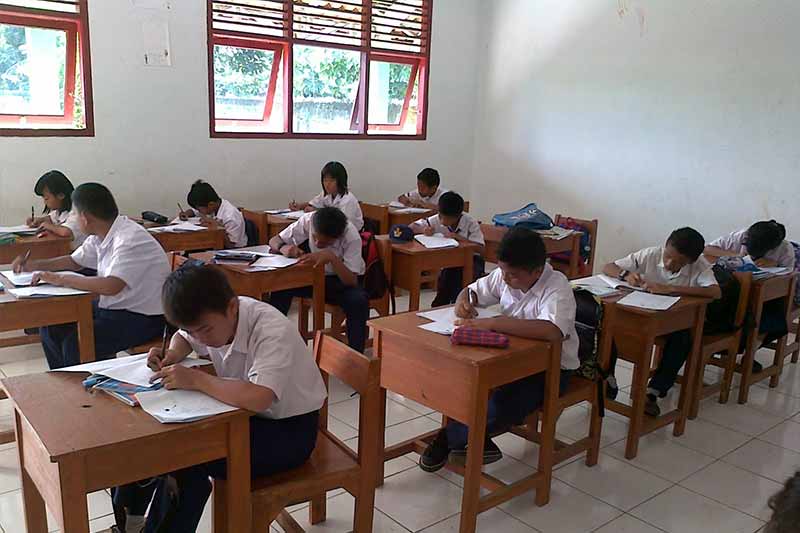 Kunci Jawaban Bahasa Indonesia Kelas 8 SMP MTS Halaman 129 130 Kurikulum Merdeka Kegiatan 8