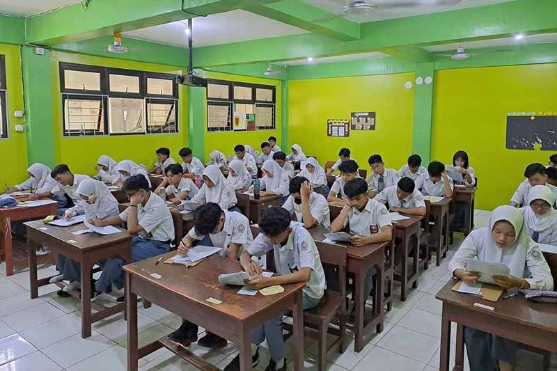 Latihan Soal Literasi Tes Terstandar SPMB Jabar 2025, Ada 95 Soal dan Kunci Jawaban