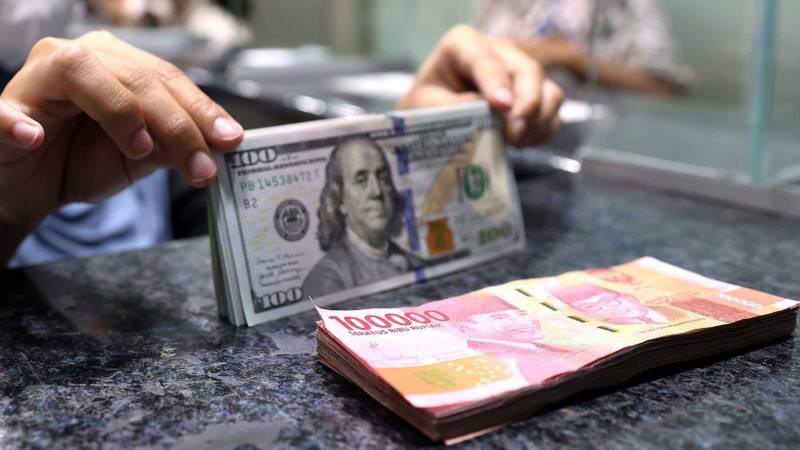 Mengapa Rupiah Melemah? Ini Penyebab Dollar Naik Terbaru yang Wajib Anda Pahami