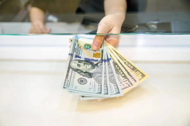Cara Beli Dollar Saat Kurs Naik, Apa yang Perlu Diperhatikan?