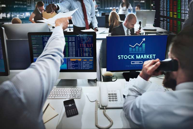 Pasar Saham Wall Street Hari Ini Tertekan, Saham AI dan Chip Kompak Melemah, Simak Faktor Pemicunya